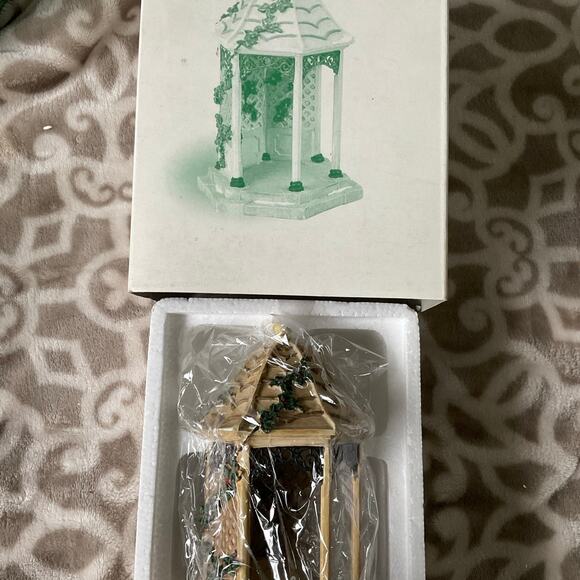Department 56 Village gazebo new unused - Picture 2 of 2